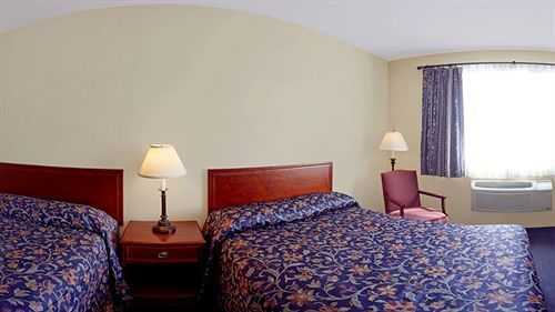 Econo Lodge Laval Kültér fotó